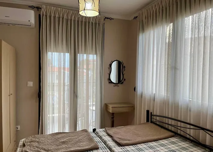Andreas Maisonettes And Apartment