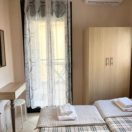 Andreas Maisonettes And * نيكيتي